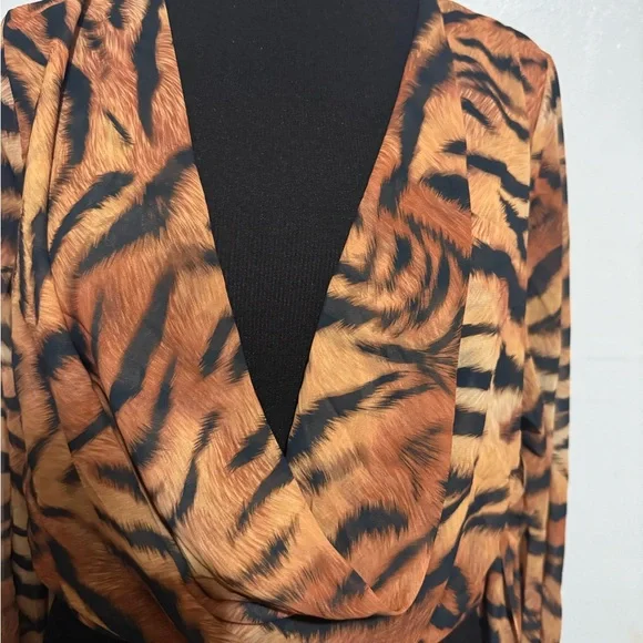 Fashion Nova Tiger Animal Print Top - Picture 2 of 9